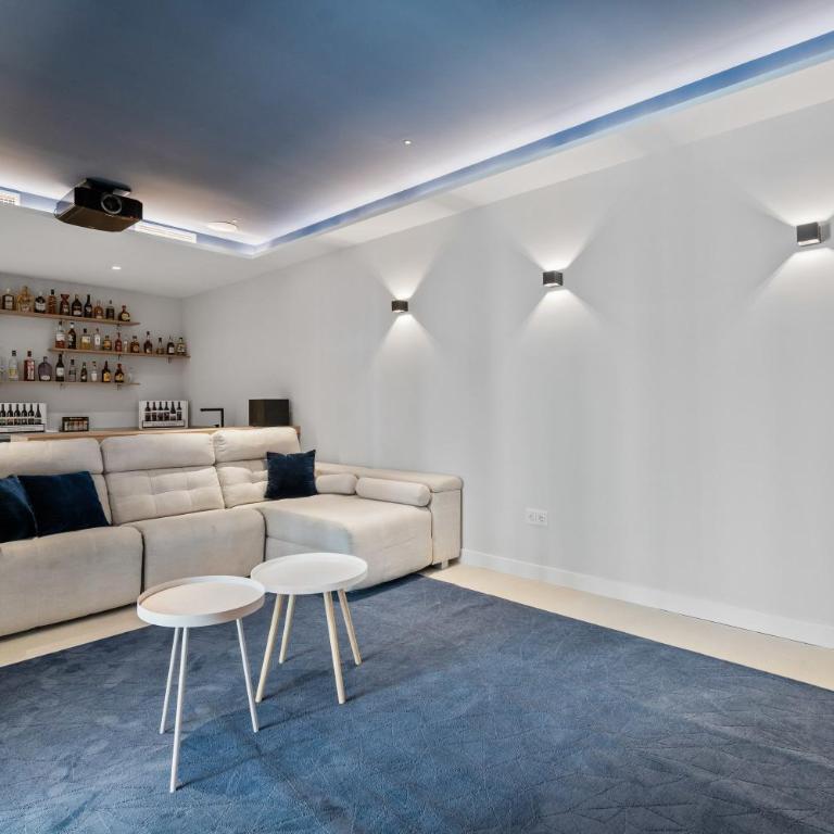 Villa Sandie Front Golf Cinema Room Sauna Jacuzzi Kids Playground - Villa - 16