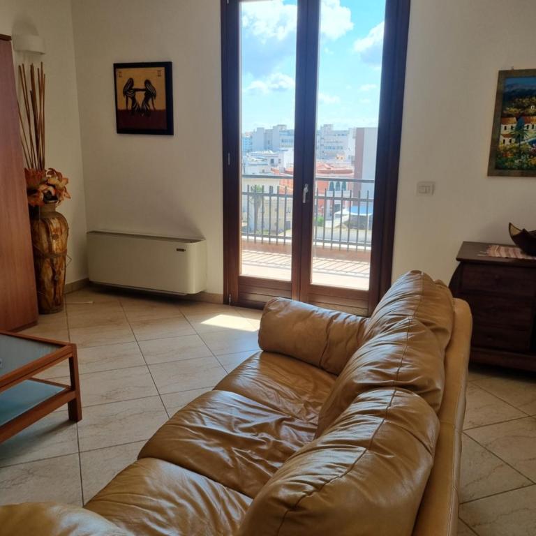Attico Vista Mare - Appartamento con 2 Camere da Letto - 6