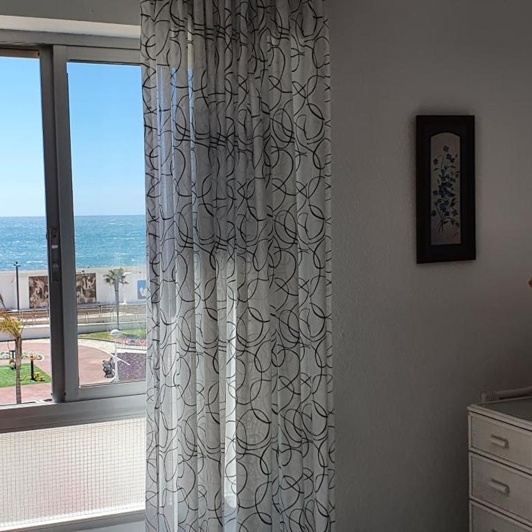 Piso frente al mar Luminoso Acogedor Alegre - Two-Bedroom Apartment - 14