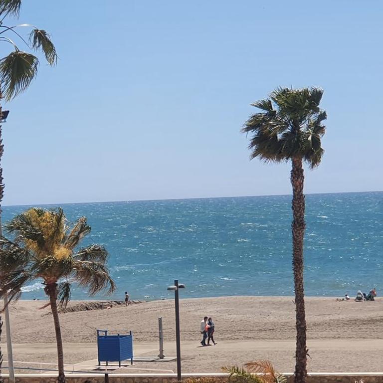 Piso frente al mar Luminoso Acogedor Alegre - Two-Bedroom Apartment - 29