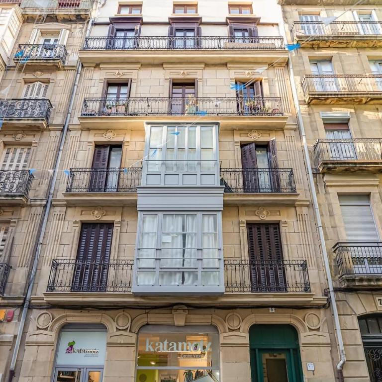 “The Palms” new, ac, terrace, calm near Old Town - Apartamento de 2 dormitorios - 28