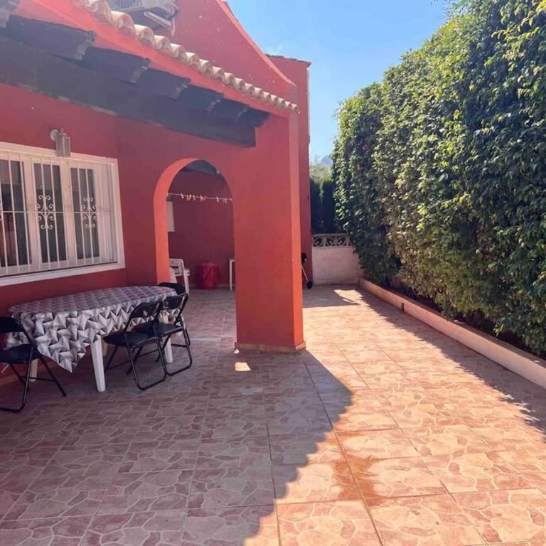 Bungalow in Calpe - swimming pool and tennis court - Two-Bedroom House - 4