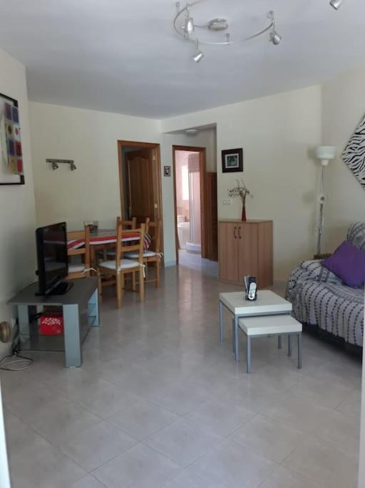 Bungalow in Calpe - swimming pool and tennis court - Two-Bedroom House - 9