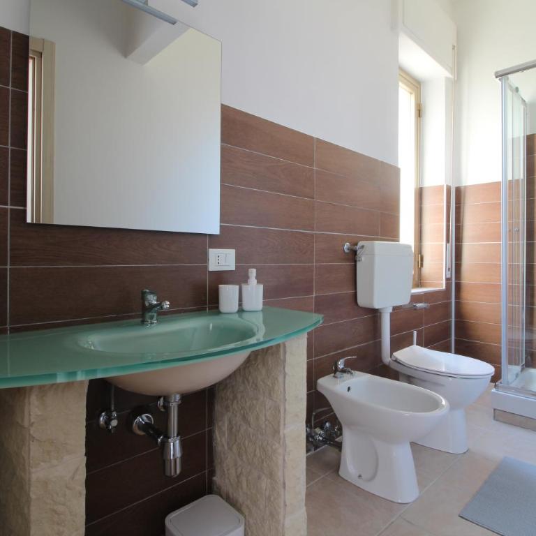 Acquacorrente Rooms - a due passi dal mare - Camera Matrimoniale con Balcone - 6
