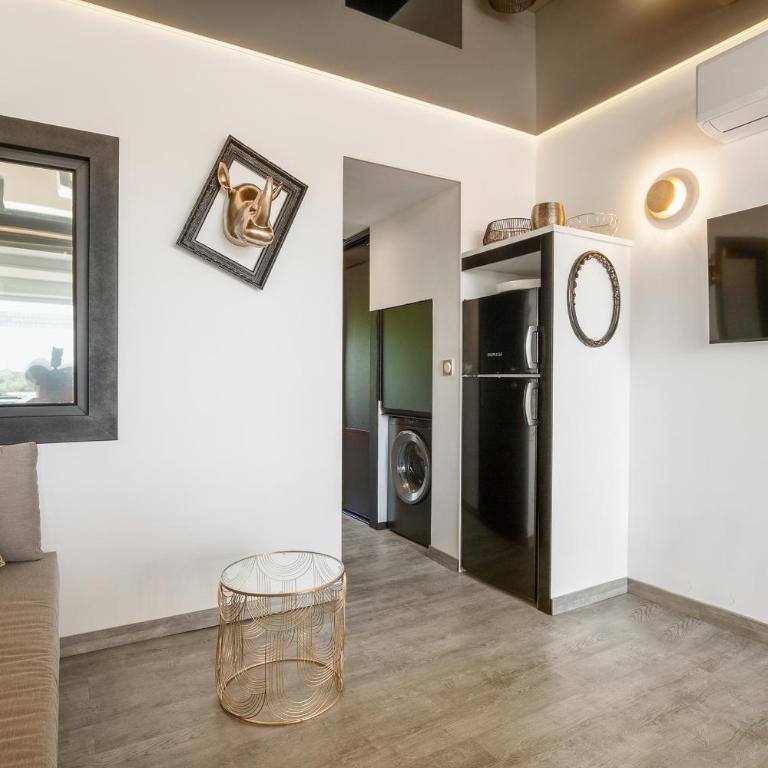 Golden Luxury House - One-Bedroom Apartment - 6