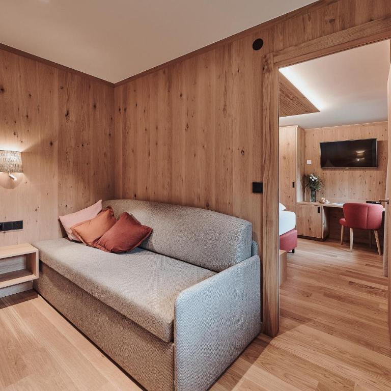 Hotel Austria Lech - Doppelzimmer mit Zustellbett - 2