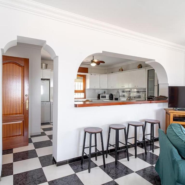 Dream villa with parking, private pool and see views - Villa - 7
