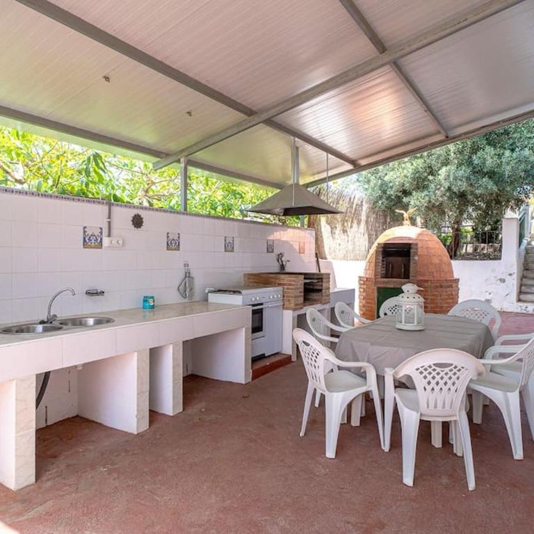 Dream villa with parking, private pool and see views - Villa - 11