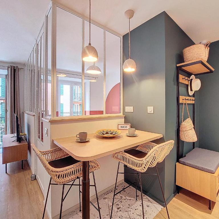 Nestor&Jeeves - PLACE DU PIN - Near Port - Old town - Appartement 1 Chambre avec Balcon - 6