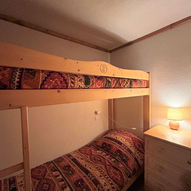 Appartement cosy 5 pers à 20m des pistes et commerces, balcons, parking couvert - FR-1-180-601 - Appartement - 18