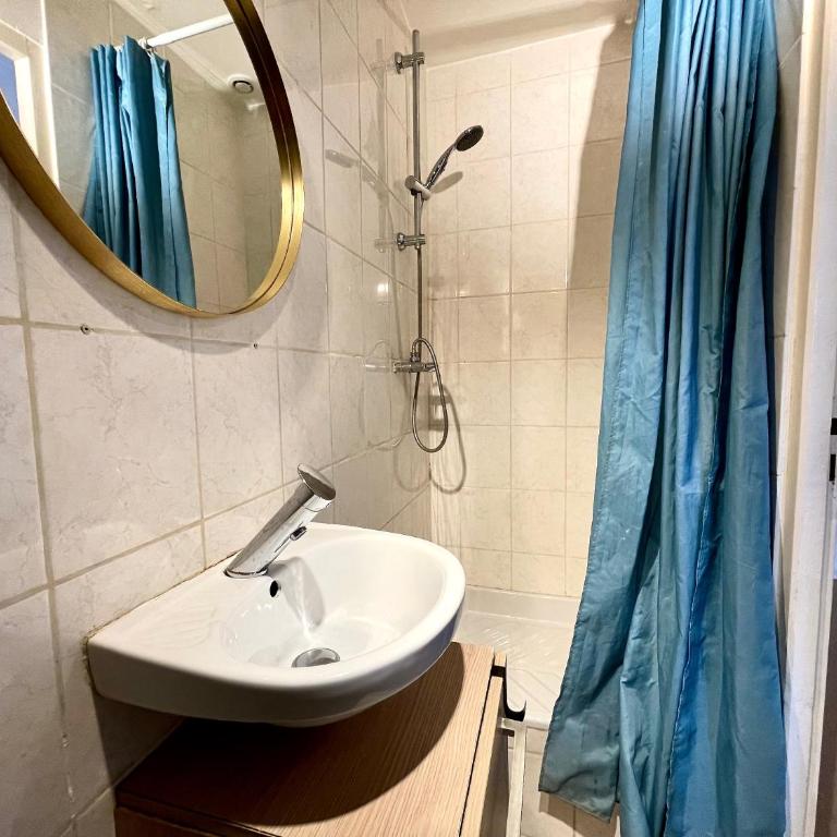 Cosy studio,Mutualiste,Belle Electrique - Appartamento con 1 Camera da Letto - 14