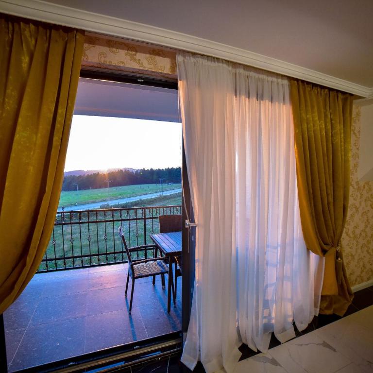 HOTEL ADONIS Zlatibor - Deluks Apartman s 1 Spavaćom Sobom - 3