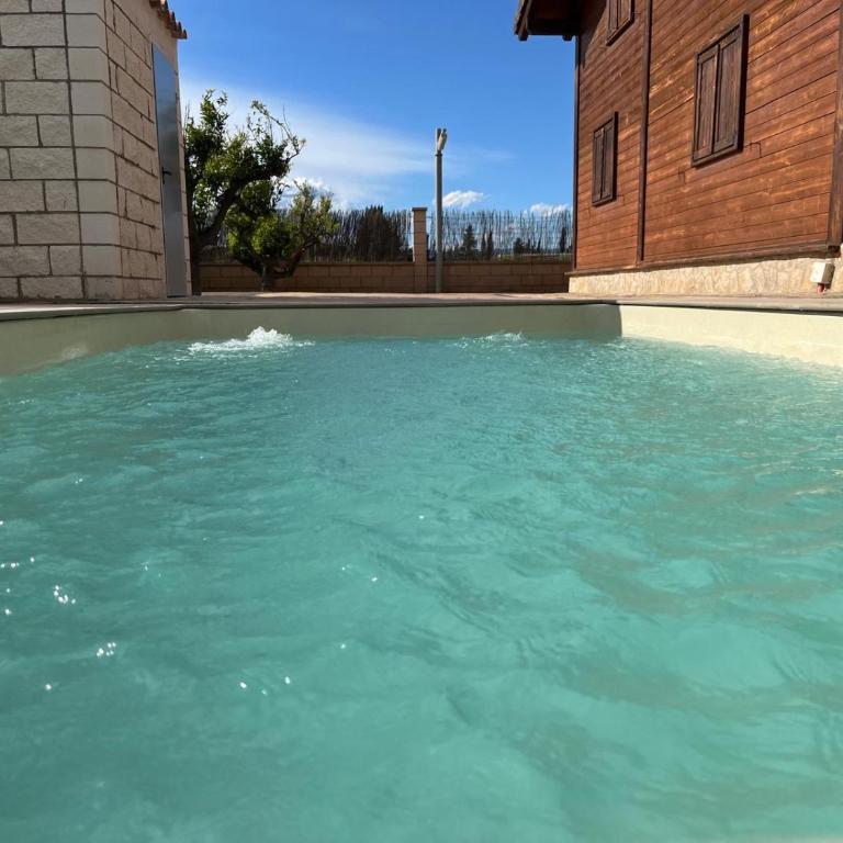 Casa de madera con piscina en Cambrils - Casa de 3 dormitorios - 32