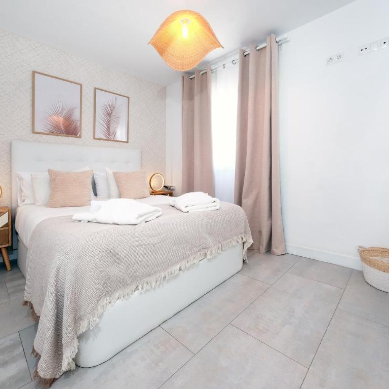 Villa Marina Oasis - Private Pool, Air-Con and Sat TV By Lanzarote Vacation Homes - Three-Bedroom Home - 16