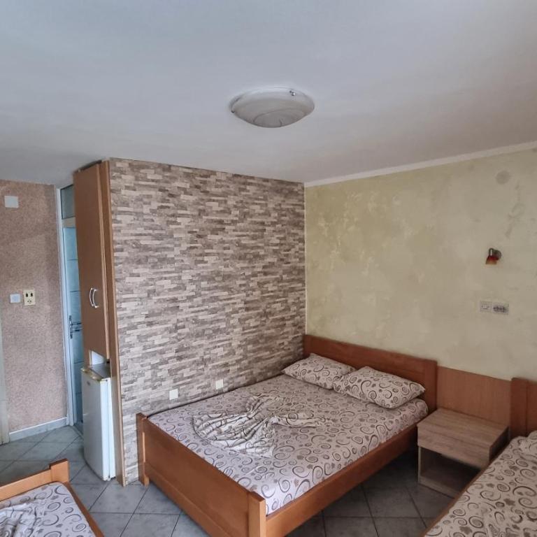 Apartmani Boskovic - Četvorokrevetna Soba s Terasom - 1