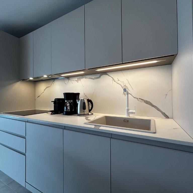 Family apartment, near the beach whit private park - Appartamento con 2 Camere da Letto e Vista Lago - 13