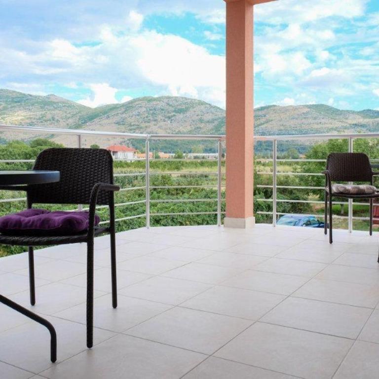 Apartment Trebinje - Apartman sa Terasom - 1