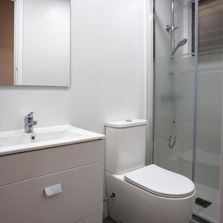 Blanes Beach front Apartment - Apartamento de 2 dormitorios con balcón y vistas al mar - 15