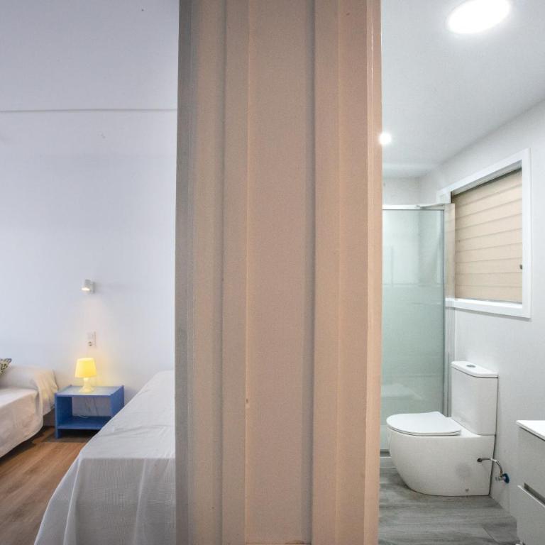 Blanes Beach front Apartment - Apartamento de 2 dormitorios con balcón y vistas al mar - 16