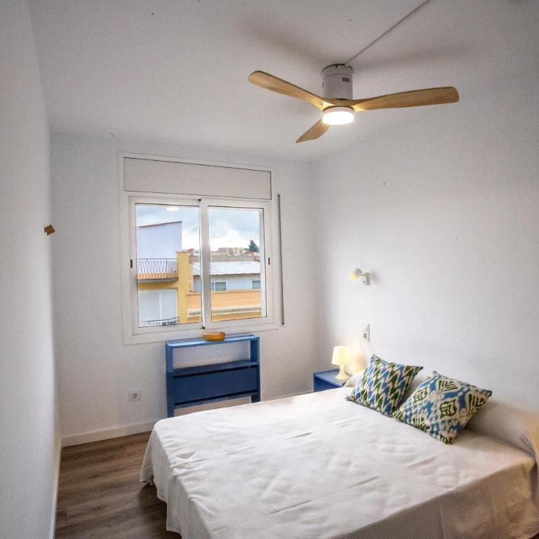Blanes Beach front Apartment - Apartamento de 2 dormitorios con balcón y vistas al mar - 21