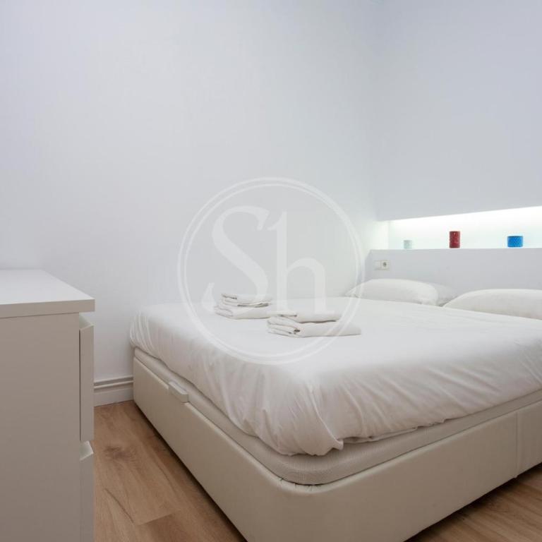 Modern flat near Sagrada Familia ideal for family - Two-Bedroom Apartment - 19