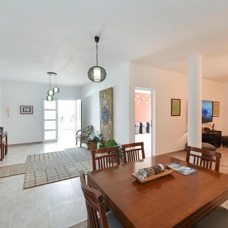 Ca'Sita Salobre Pueblo by VillaGranCanaria - Seven-Bedroom House - 16