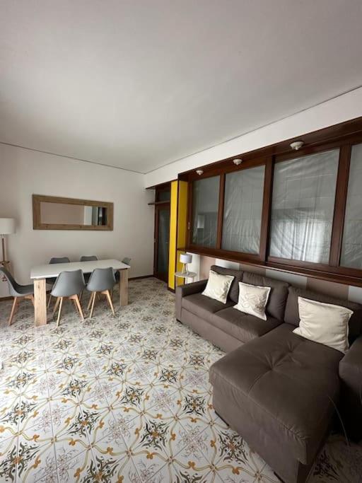 Esther's Home Casa - Two-Bedroom Apartment - 13