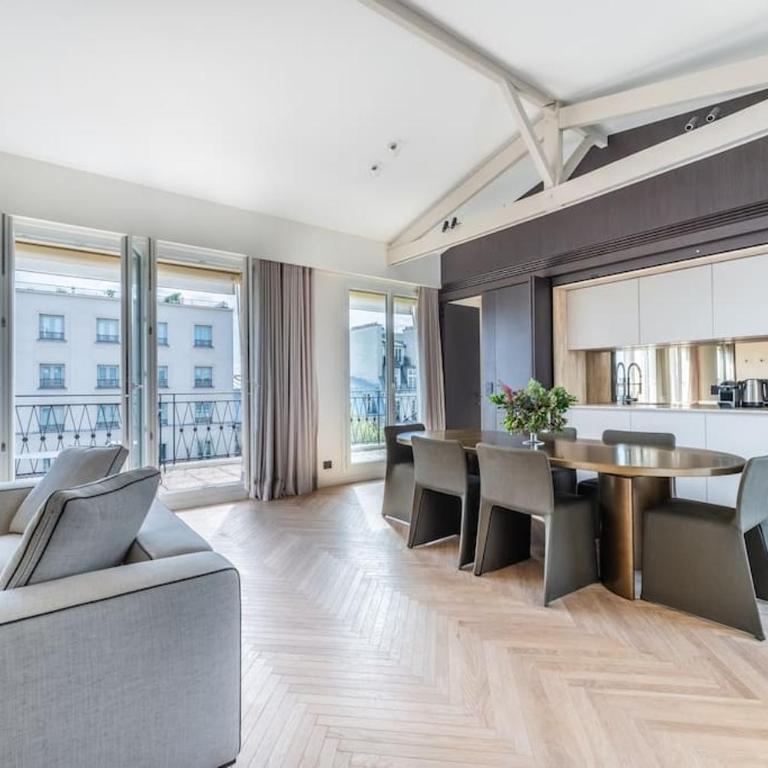 Luxueux Appartement Haussmannien avec Vue sur Paris - Appartement 2 Chambres avec Balcon et Terrasse - 29