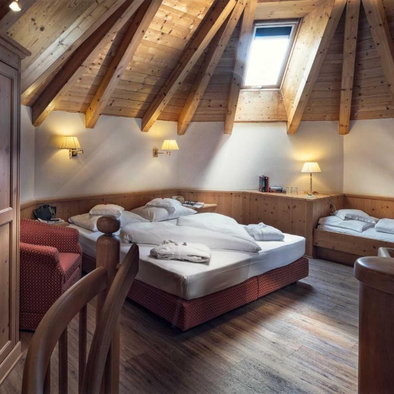 Hotel Alte Mühle 4 Stelle - Suite con bañera de hidromasaje y cama grande - 3