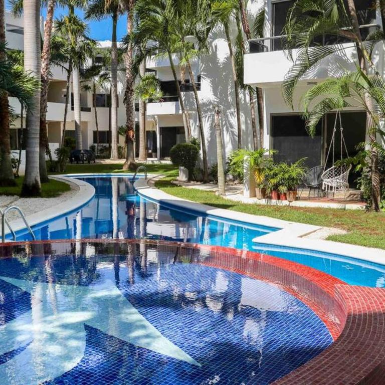 Lovely 2 Bdrm Condo in Gated Community & Pool View - Apartamento de 2 dormitorios con vistas a la piscina - 1