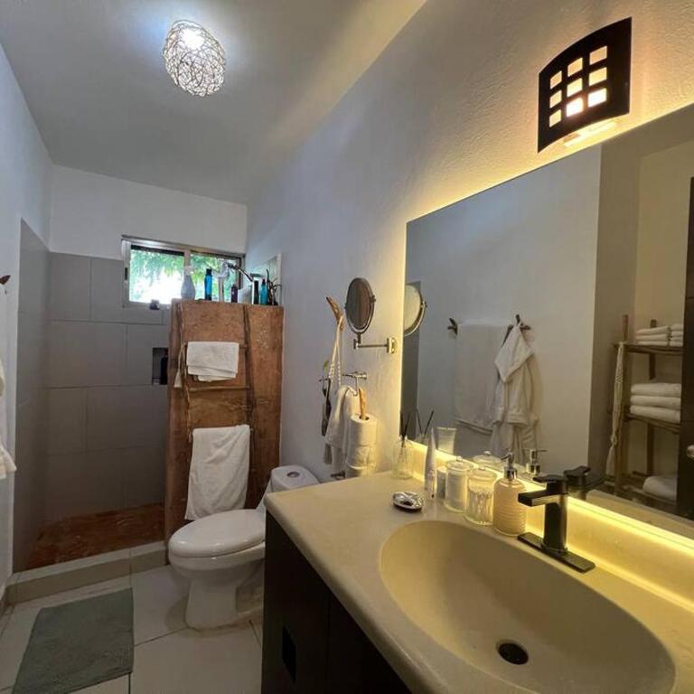 Lovely 2 Bdrm Condo in Gated Community & Pool View - Apartamento de 2 dormitorios con vistas a la piscina - 17