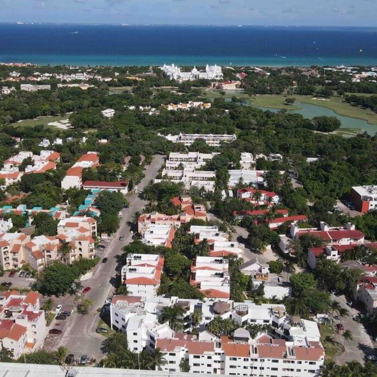 Lovely 2 Bdrm Condo in Gated Community & Pool View - Apartamento de 2 dormitorios con vistas a la piscina - 56