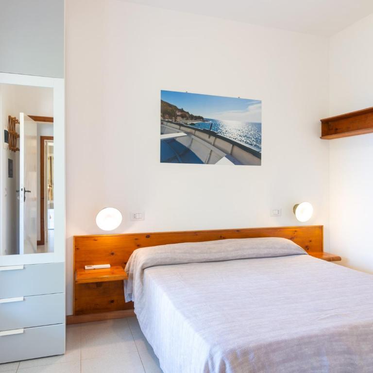 Residence Augusto - Appartamento con 2 Camere da Letto e Vista Mare - 4