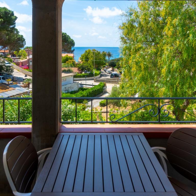 Residence Augusto - Appartamento con 2 Camere da Letto e Vista Mare - 12