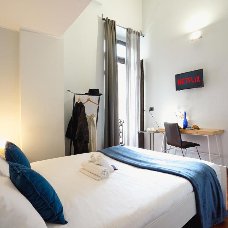 Maison Dante - Smart stays - Camera Matrimoniale con Balcone - 5