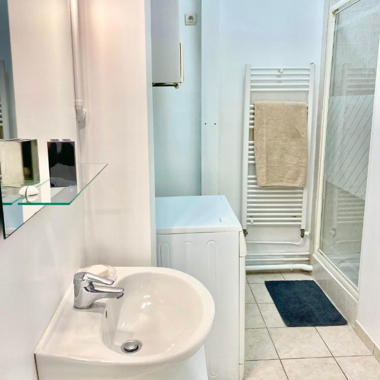 Charmant appartement Paris 8. - Appartement 1 Chambre - 11
