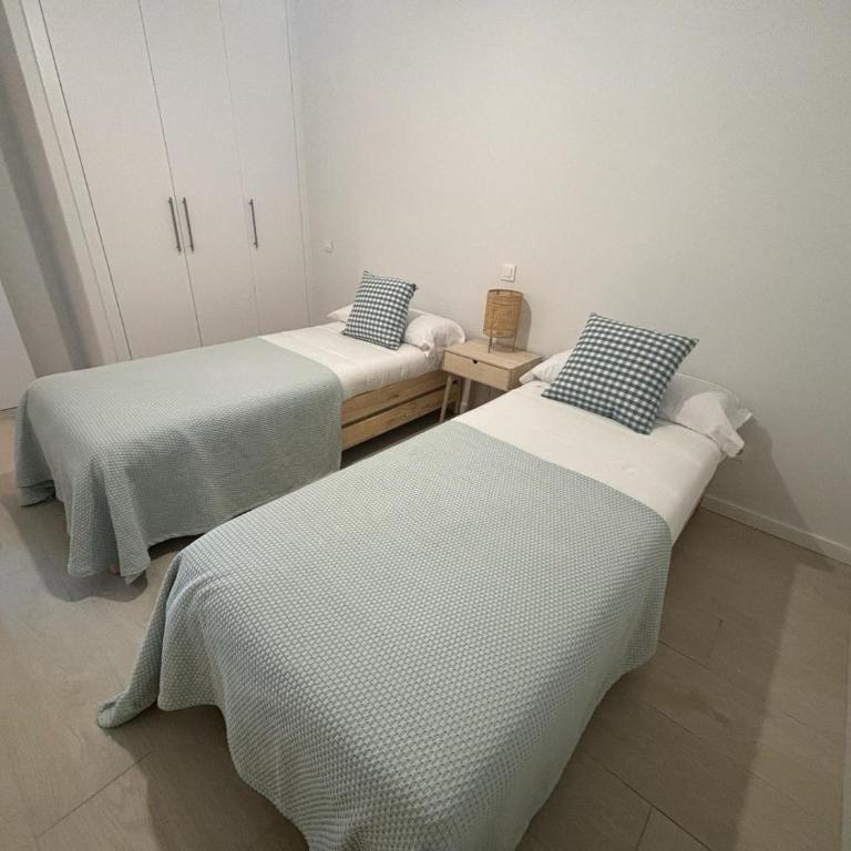Galiciaguesthome-Rosalia de Castro-Silgar - Apartamento Superior de 2 dormitorios - 5