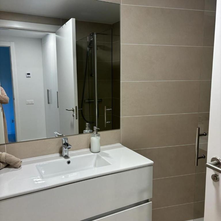 Galiciaguesthome-Rosalia de Castro-Silgar - Apartamento Superior de 2 dormitorios - 6