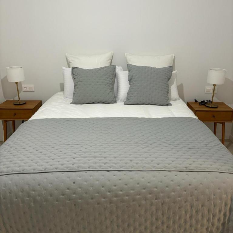 Galiciaguesthome-Rosalia de Castro-Silgar - Apartamento Superior de 2 dormitorios - 9