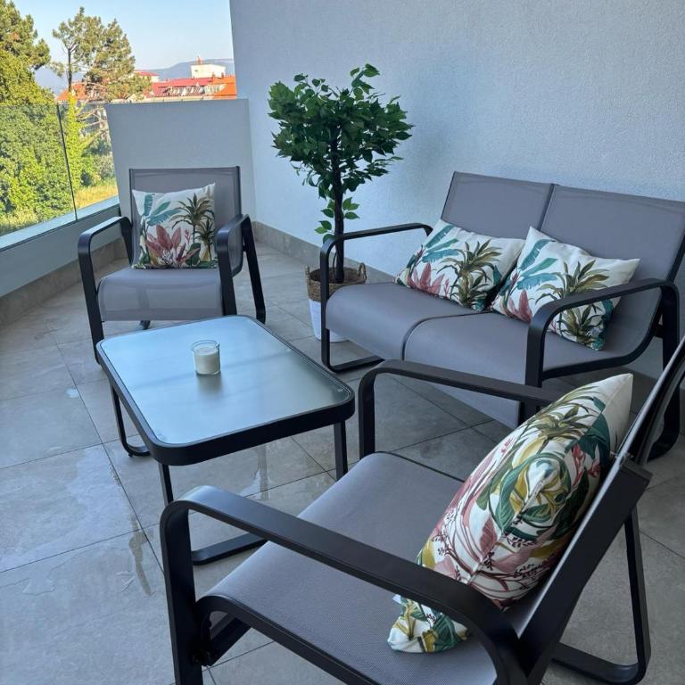 Galiciaguesthome-Rosalia de Castro-Silgar - Apartamento Superior de 2 dormitorios - 12