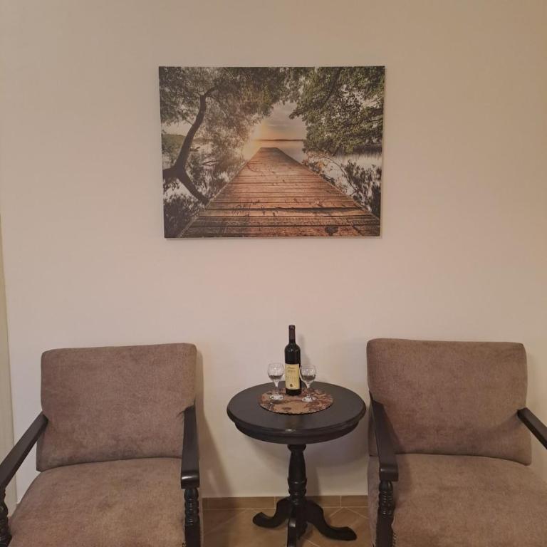 Village House DIMS - Two-Bedroom House - 17
