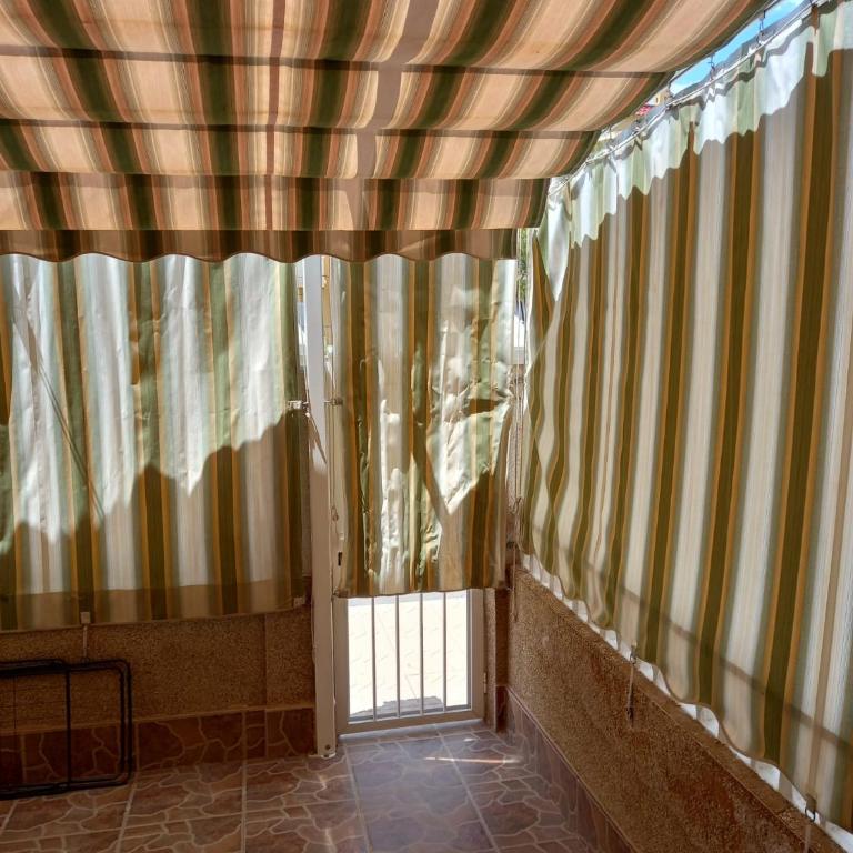 Bungalow Virgen del Pilar en Santa Pola - Apartamento de 3 dormitorios - 39