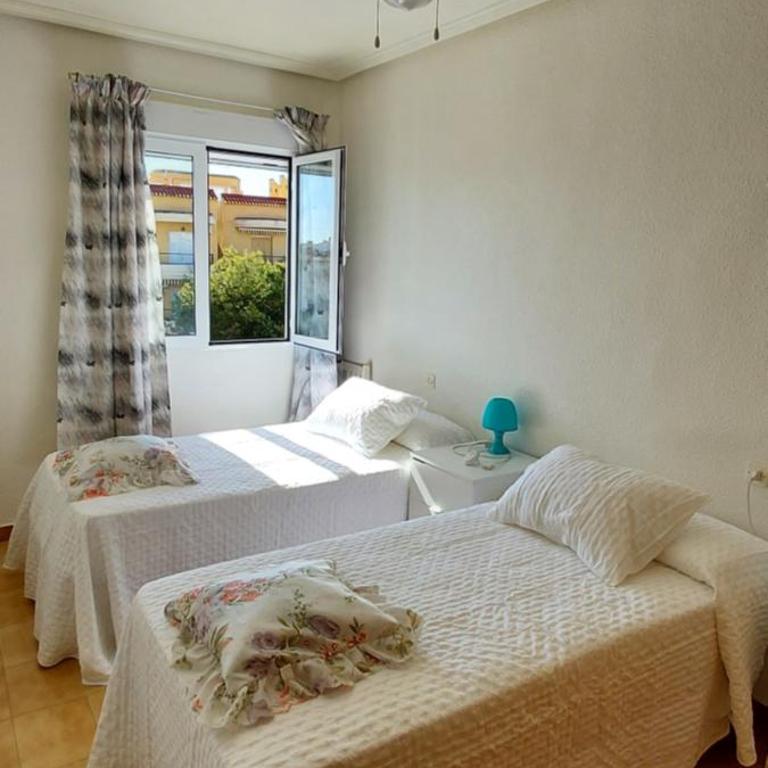 Bungalow Virgen del Pilar en Santa Pola - Apartamento de 3 dormitorios - 6