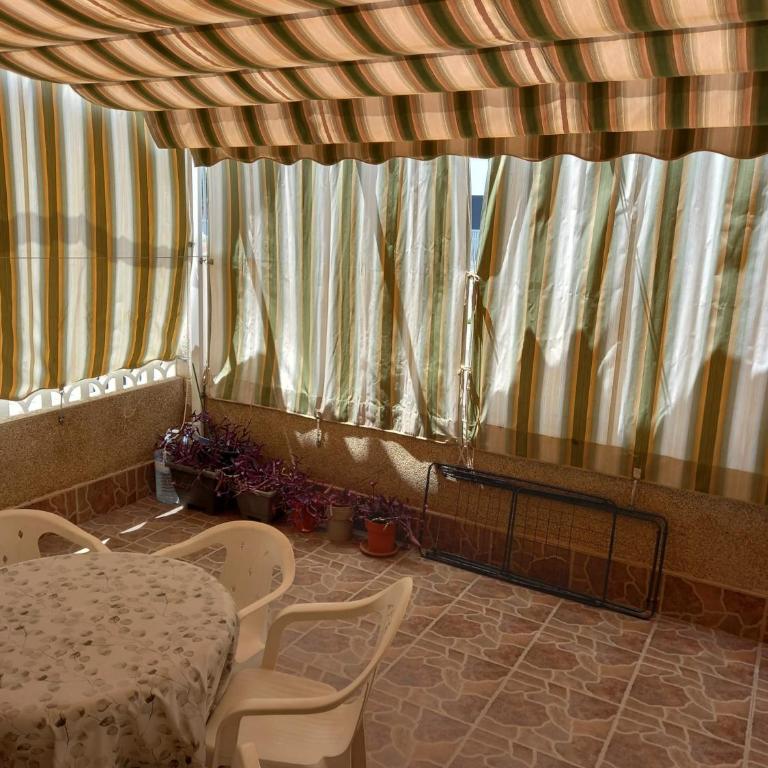 Bungalow Virgen del Pilar en Santa Pola - Apartamento de 3 dormitorios - 43