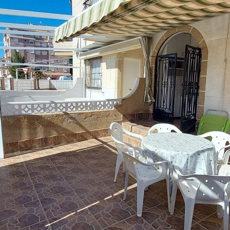Bungalow Virgen del Pilar en Santa Pola - Apartamento de 3 dormitorios - 4