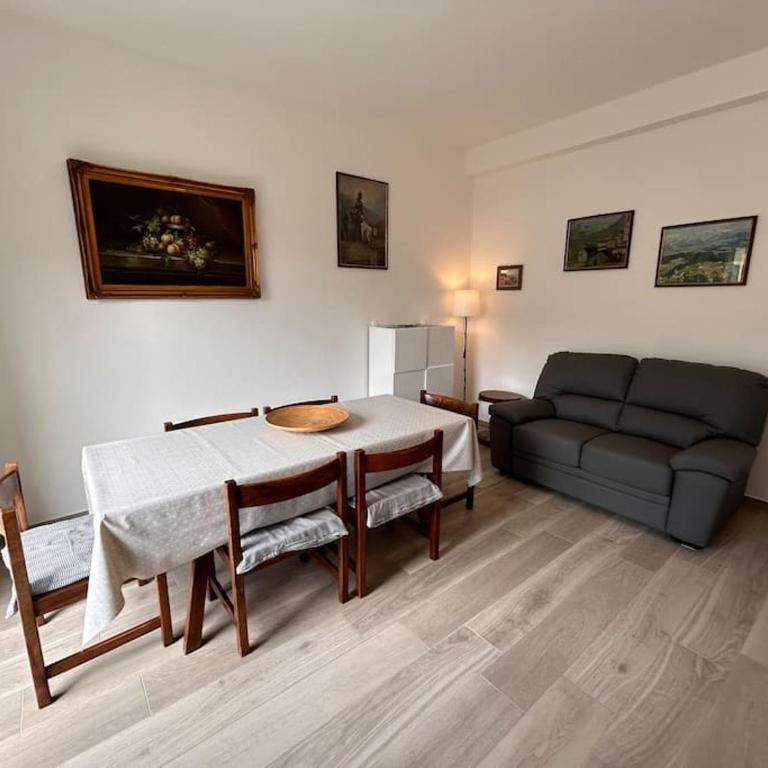 Casa Albatros tra lago e monti - Appartamento con 3 Camere da Letto e con Balcone - 7