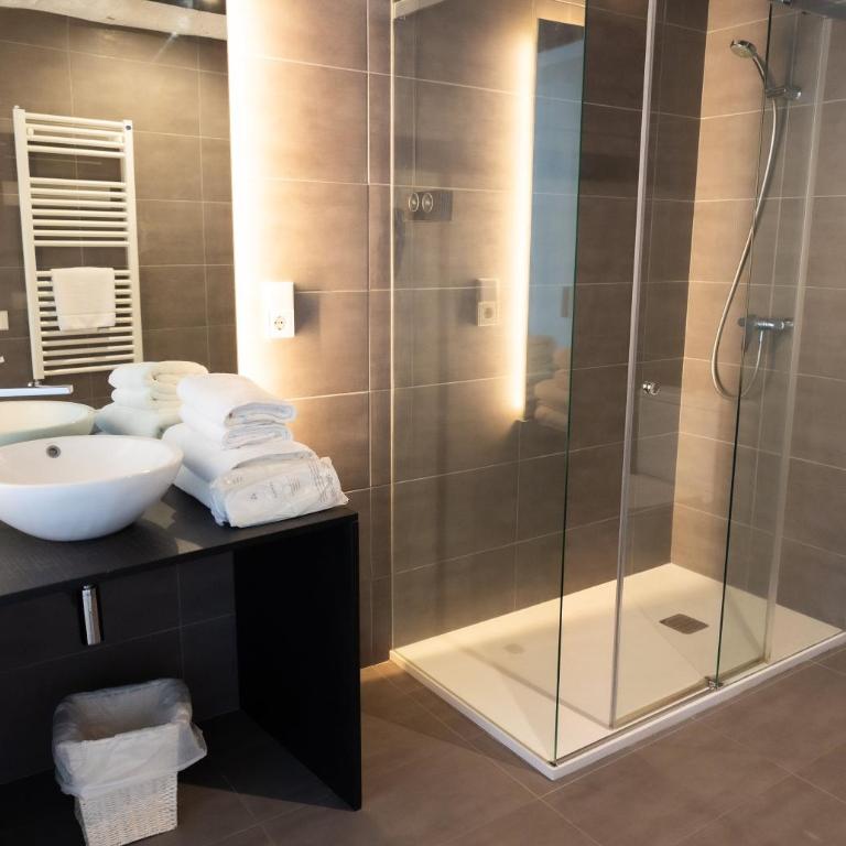 Hotel Montes - Junior Suite with Garden View - 3