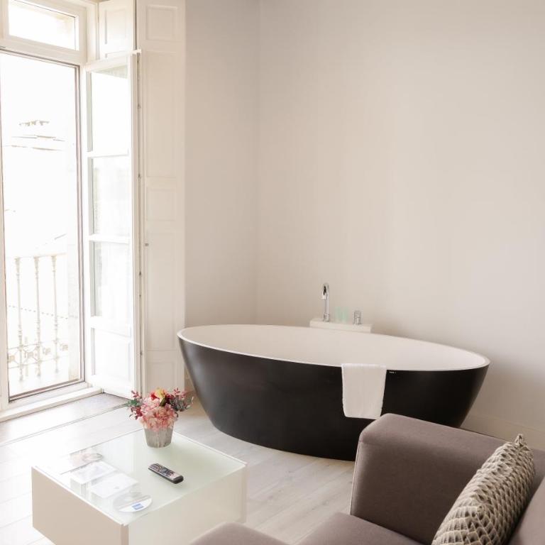 Hotel Montes - Deluxe Junior Suite - 9