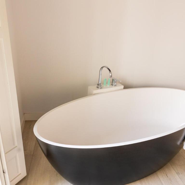 Hotel Montes - Deluxe Junior Suite - 6