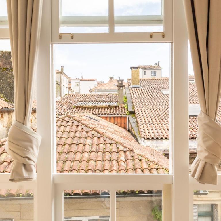 Hotel Montes - Twin Room - 14